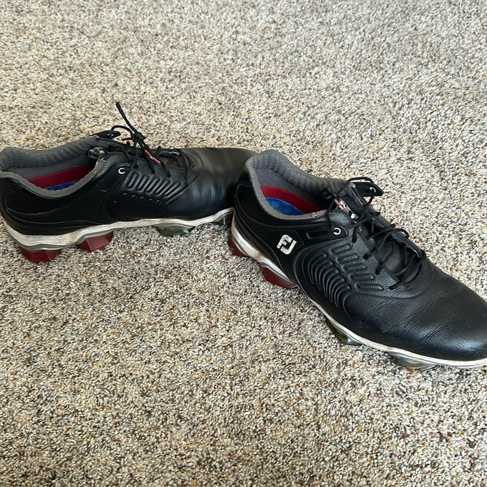 Tour S FootJoy golf shoes